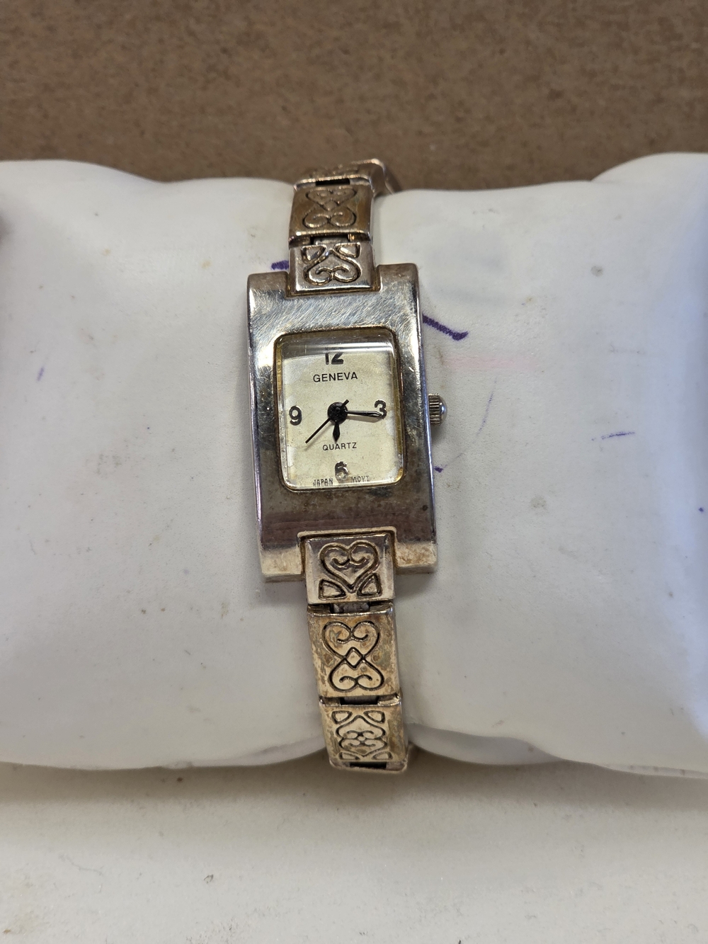Geneva ELITE  Women's Silver-Tone Heart Link Bracelet Watch - Silver